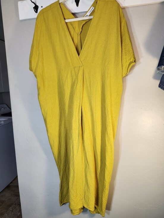 zara yellow linen dress Zara Yellow Linen Dress Midi Knee Length Fit
